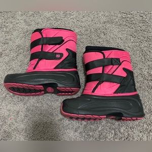 Girls Snow Boots Rugged Outback Kid's Shell Boot Size 5 Waterproof Pink/Black